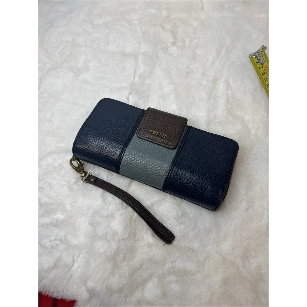 Fossil Navy Brown & Blue Leather Wallet Gold Wristlet Strap ~ Gray Lined  NEW